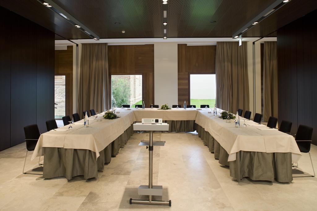 Parador De Alcalá de Henares Eksteriør bilde